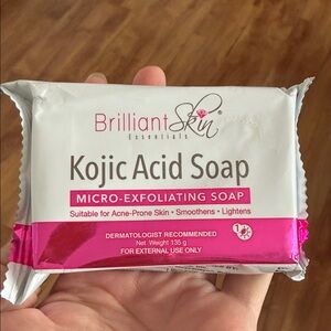 Brilliant Skin Kojic Acid Micro-Exfoliating Soap - White & Hot Pink Packaging